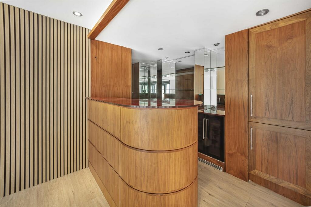 6 bedroom detached house for sale in Springwood, Chapel Lane, Hale Barns, WA15